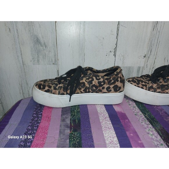 Steve Madden Cheetah Print Emmi Flatform Sneakers Size 10 - Picture 7 of 11
